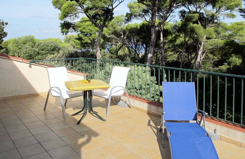 Le Brusc Apartment | Le Colibri by Interhome