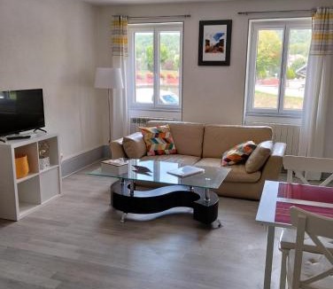 Fleurey-sur-Ouche Apartment | Le Comptoir du Canal