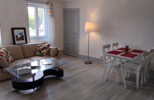 Fleurey-sur-Ouche Apartment | Le Comptoir du Canal