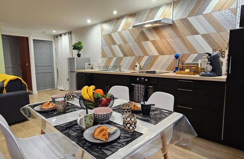 Bram Apartment | ✅Le Concorde *Comfortable 5 minutes from the train station and the Canal du Midi