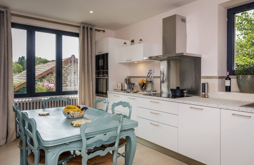 Segur-le-Chateau House | Le Confort Hôtelier à la Campagne