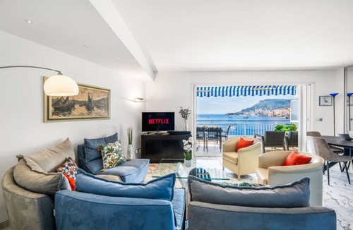 Roquebrune-Cap-Martin Apartment | Le Coq Eileen Gray – Garage - AC - WIFI