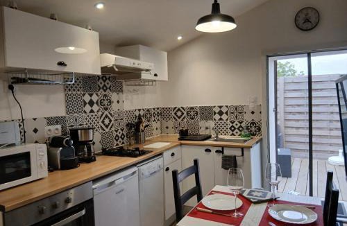 Champagne-les-Marais Apartment | le coquelicot