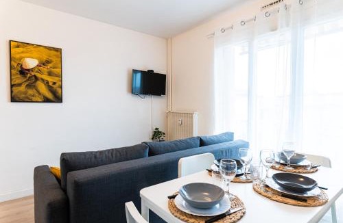 Peloux-Mail Apartment | Le coquet - Balcon - Proche gare - Parking