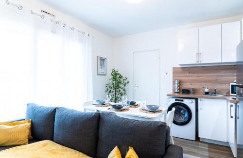 Peloux-Mail Apartment | Le coquet - Balcon - Proche gare - Parking