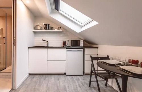 Courlancy Apartment | Le Coquet, facing the Cathedral 3G