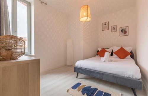 Castelsarrasin Apartment | LE CORAIL - 1 chambre, idéal couple, parking, 10min Canal du Midi