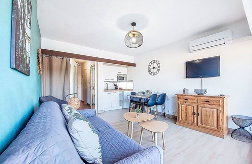 Le Grau-Du-Roi Apartment | Le Cormoran by Interhome