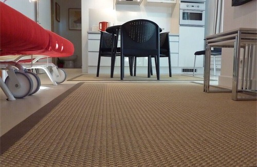 Marcq-en-Baroeul Apartment | 'Le Cosmobulles' Furnished studio. Gr Boulevards de Lille. Week or month rental