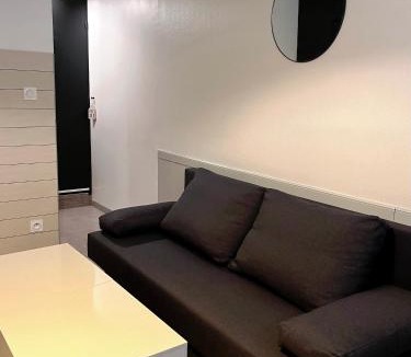 Feyzin Apartment | Le Cosy, charmant studio