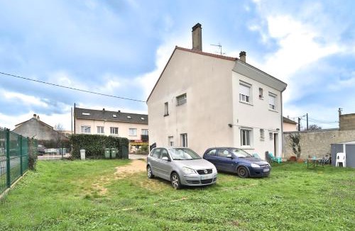 Porcheville Apartment | Le Cosy Chic - Avec jardin et parking