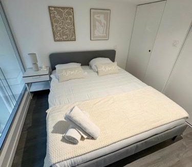 Boucle - Gros Caillou Apartment | Le Cosy de Croix-rousse