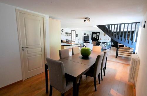 Betton Apartment | LE COSY duplex centre ville