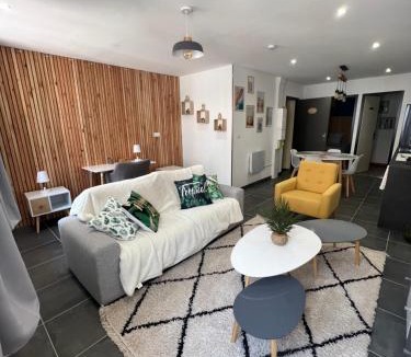 Crest Apartment | Le Cosy