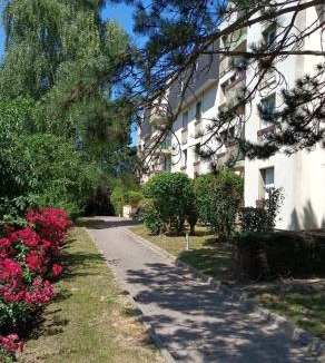 Evreux Apartment | Le Cosy Home