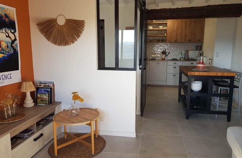 Viens Apartment | "LE COSY LUBERON" - VIENS