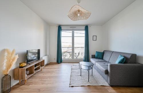 Noisy-le-Sec Apartment | Le Cosy Paddock - Balcon - Proche Gare