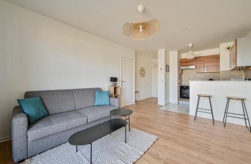 Noisy-le-Sec Apartment | Le Cosy Paddock - Balcon - Proche Gare