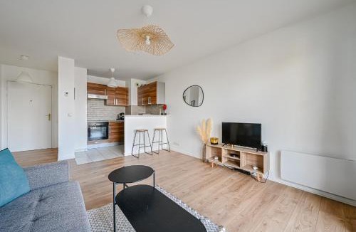 Noisy-le-Sec Apartment | Le Cosy Paddock - Balcon - Proche Gare