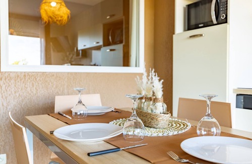Azille Apartment | Le Cosy Vignes - Piscine partagée