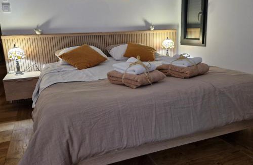 Saint-Etienne-les-Orgues House | Le cottage Bleu du Sud