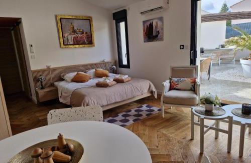 Saint-Etienne-les-Orgues Bed & Breakfast | Le cottage Bleu du Sud