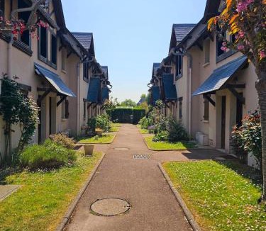 Blonville-sur-Mer Apartment | Le cottage Blonvillais à 100m de la plage Jardin & Parking
