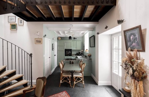 Combourg House | LE COTTAGE - Charming gîte at the foot of the Château