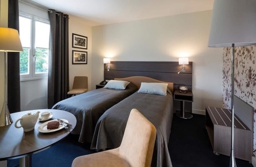 Chonas-l'Amballan Hotel | Le Cottage de Clairefontaine