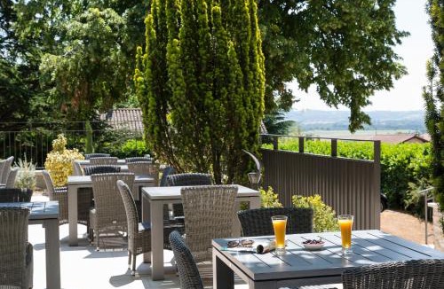 Chonas-l'Amballan Hotel | Le Cottage de Clairefontaine