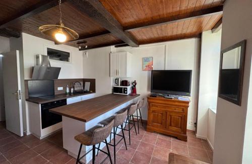 Ville Haute Apartment | Le cottage des remparts Le triplex