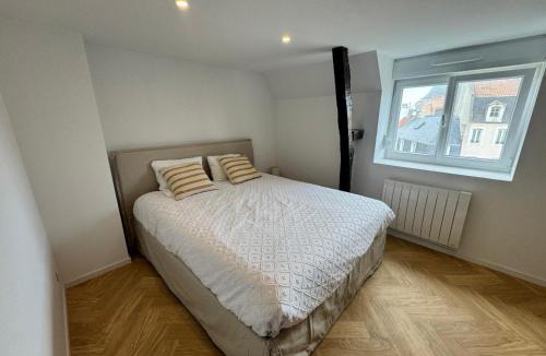 Ville Haute Apartment | Le cottage des remparts Le triplex