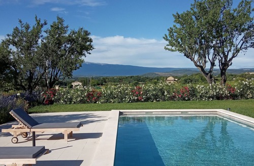 Saint-Didier House | Le Cottage du Chat Blanc