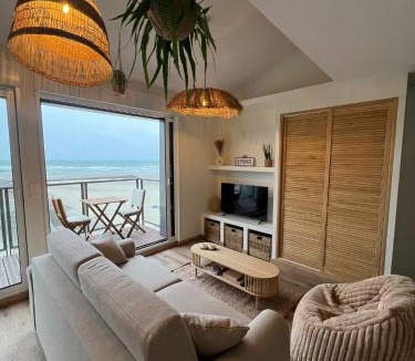 Le Portel Apartment | Le coucher de soleil Balcon Front de Mer Netflix