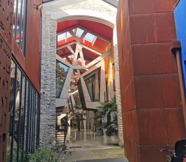 Madeleine-Champ de Mars Apartment | Le Cours des Arts