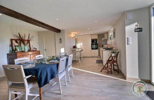 Saint-Sauveur-des-Landes House | Le courtil