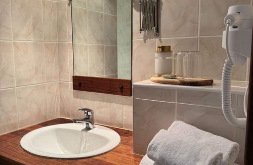 Saint-Jean-Poutge Hotel | Le Cozy