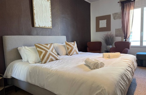 Saint-Jean-Poutge Hotel | Le Cozy