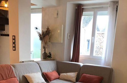 Saint-Jean-sur-Mayenne House | Le Cozy - Maison proche des rives de la Mayenne