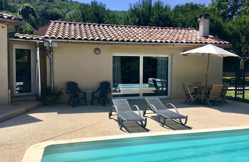 Saint-Vincent-de-Barres Apartment | Le Créolia