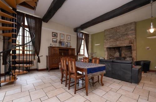 La Chapelle-Caro House | Le Crévy - Le Chateau - 8 pers