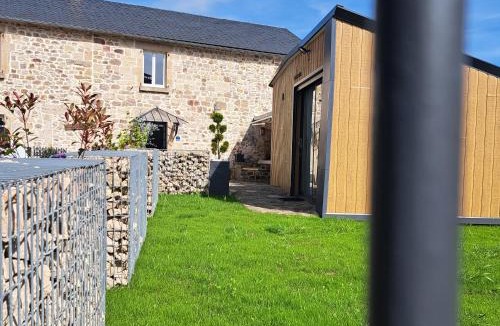 Recoules-Previnquieres House | Le Crochet de Pervenche