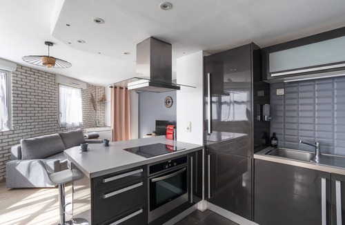 Madeleine-Champ de Mars Apartment | Le Crucy - T2 avec Parking