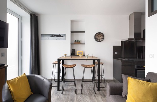 Saint-Servan Apartment | Le Dériveur - One Bedroom Apartment, Sleeps 4