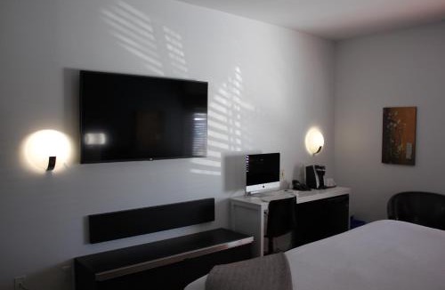 Saint Hyacinthe Hotel | Le Dauphin St-Hyacinthe