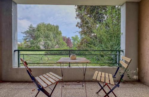 Quartier Exposition-Bajatiere Apartment | Le Davin - Parc Paul Mistral - Stade des Alpes