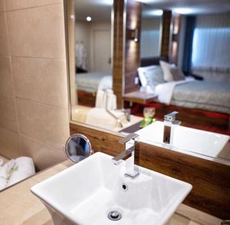 Trois-Rivieres Hotel | Le Deauville Motel