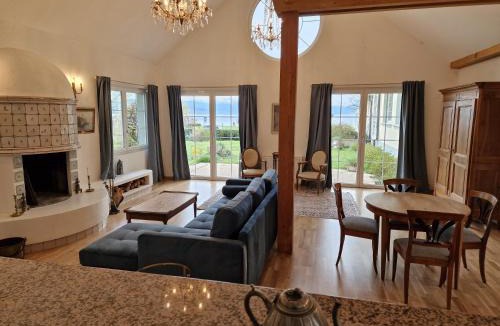 Saint-Sulpice Apartment | Le Debarcadere