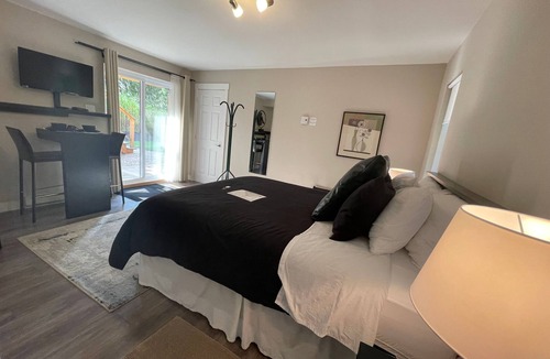 Mont-Tremblant Bed & Breakfast | Le DEN de Tremblant