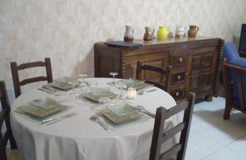 Beaumont-de-Lomagne Apartment | Le Despeyrous gite en ville